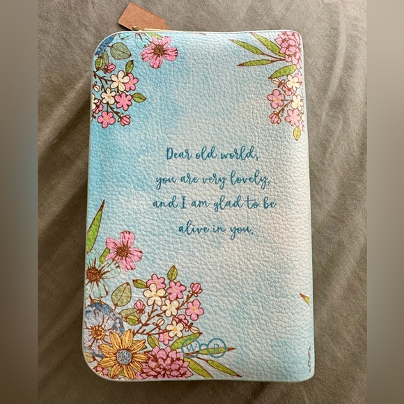 ANNE OF GREEN GABLES BOOK ZIP AROUND PURSE - Picture 3 of 4